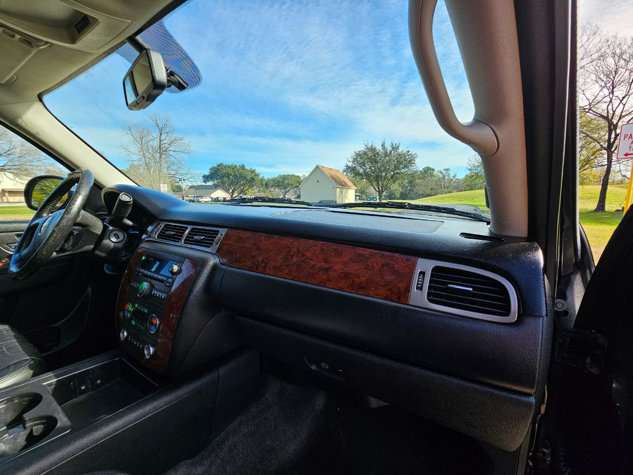 Chevrolet Suburban LT 1500 2WD 2013