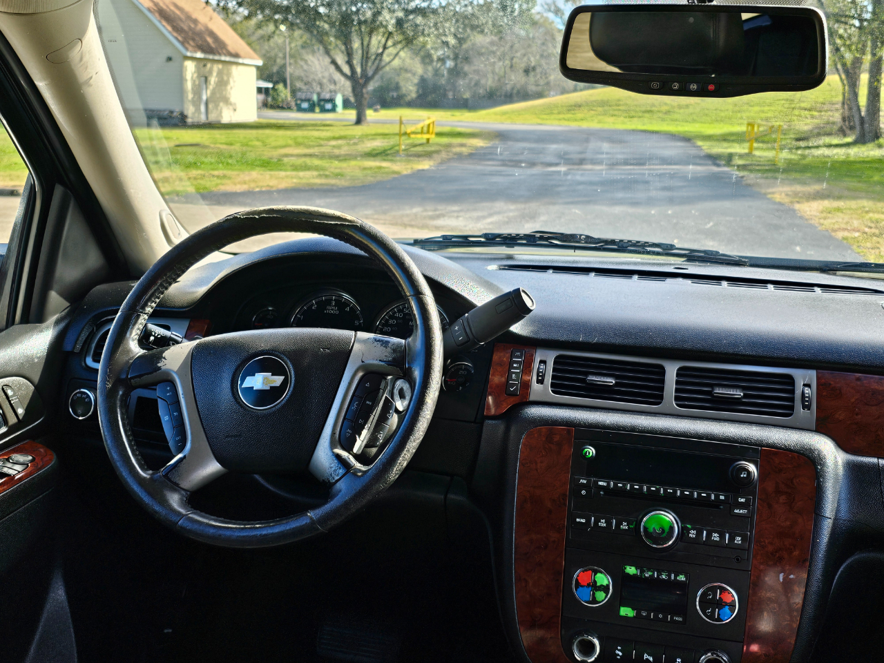 Chevrolet Suburban LT 1500 2WD 2013