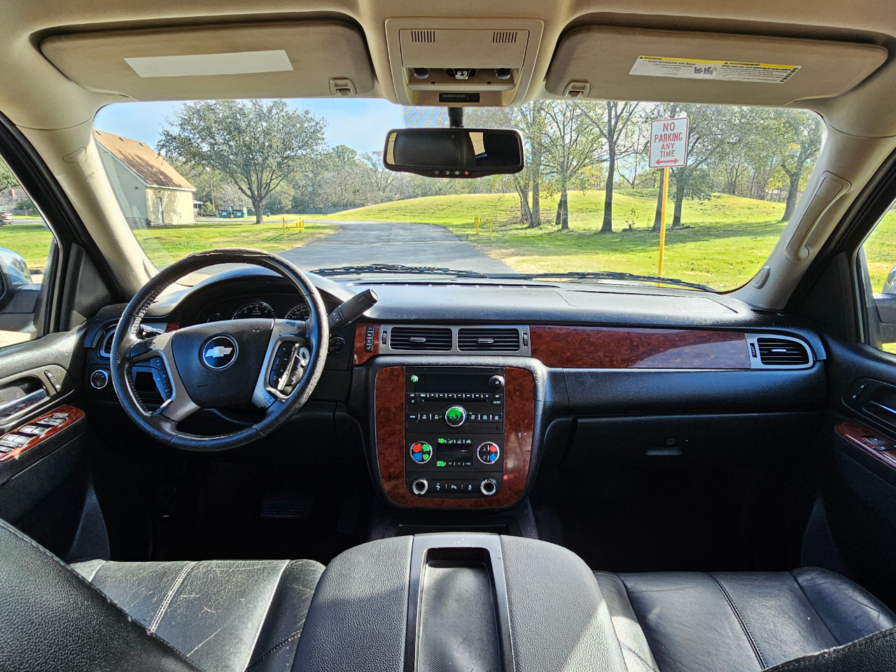 Chevrolet Suburban LT 1500 2WD 2013
