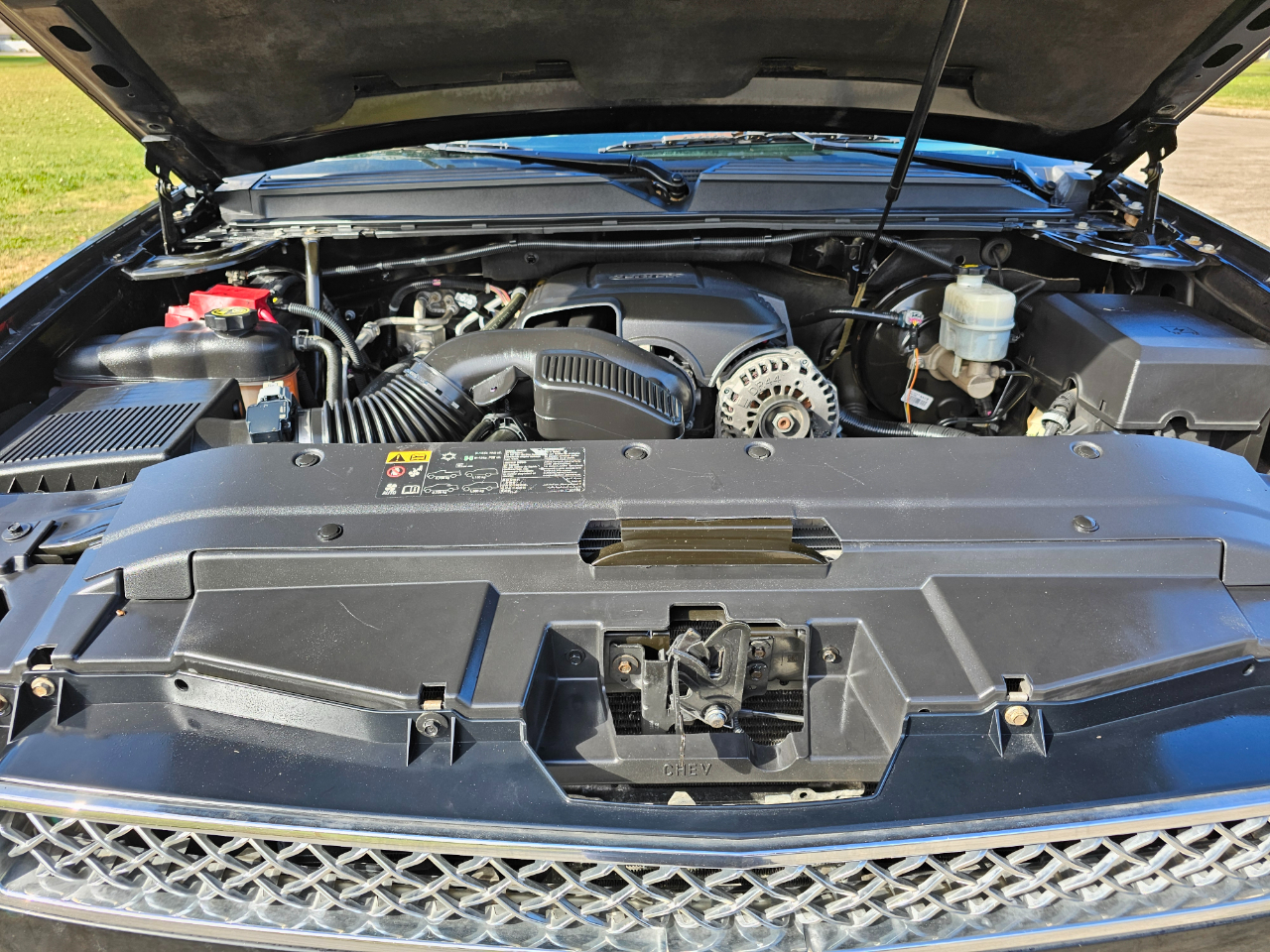 Chevrolet Suburban LT 1500 2WD 2013
