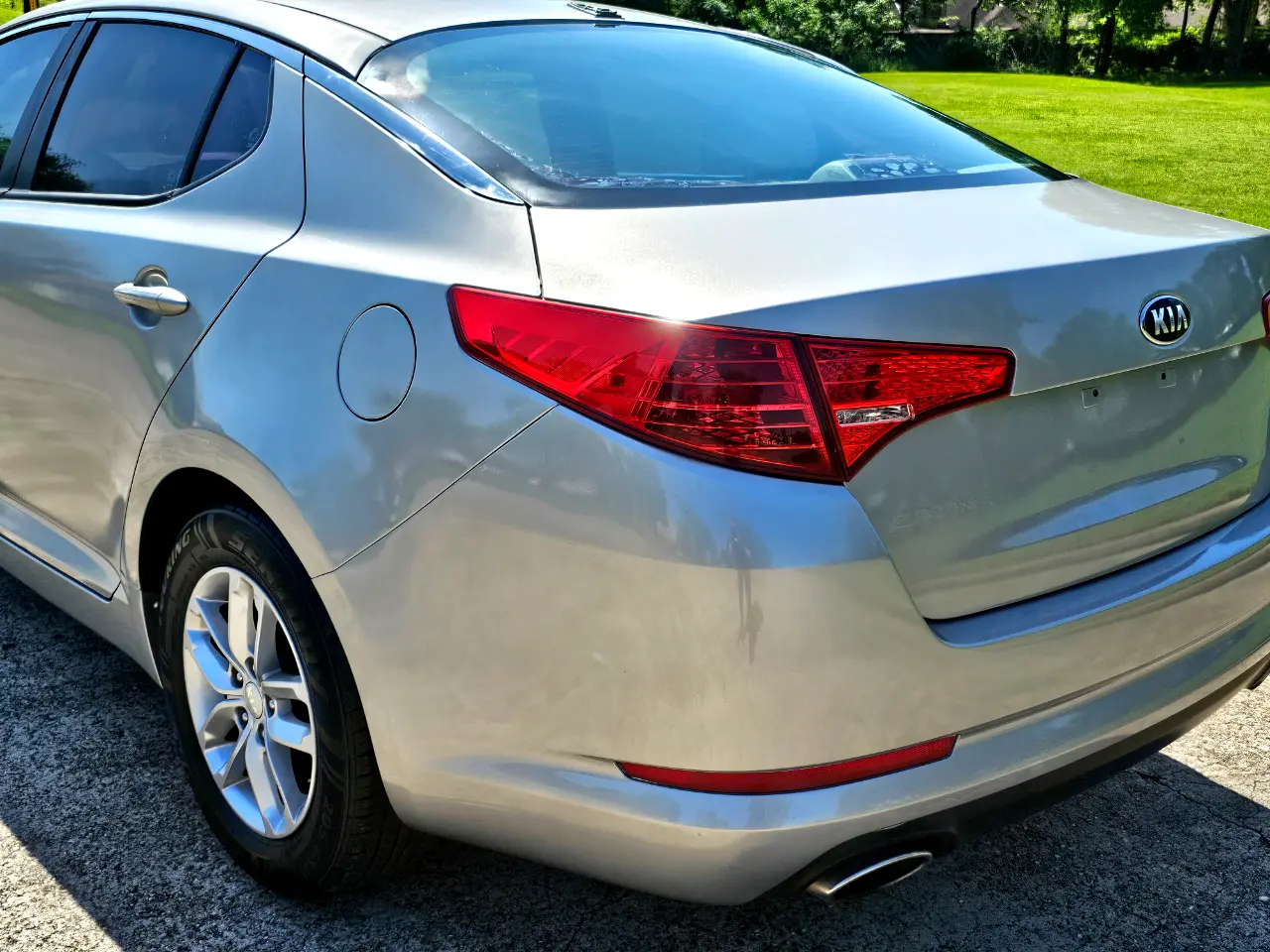 Kia Optima LX MT 2013