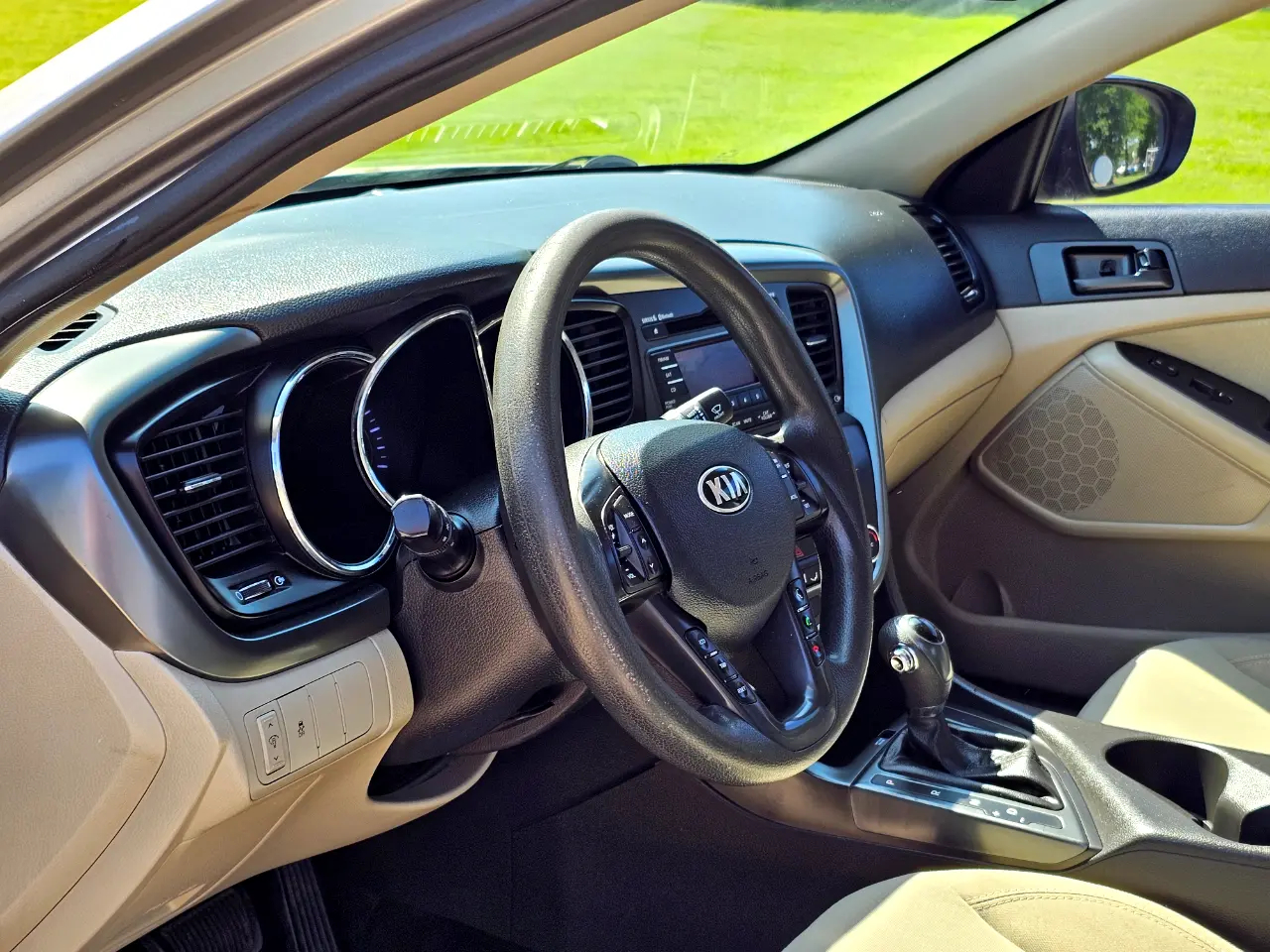 Kia Optima LX MT 2013