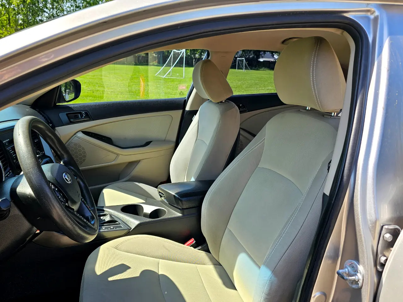 Kia Optima LX MT 2013