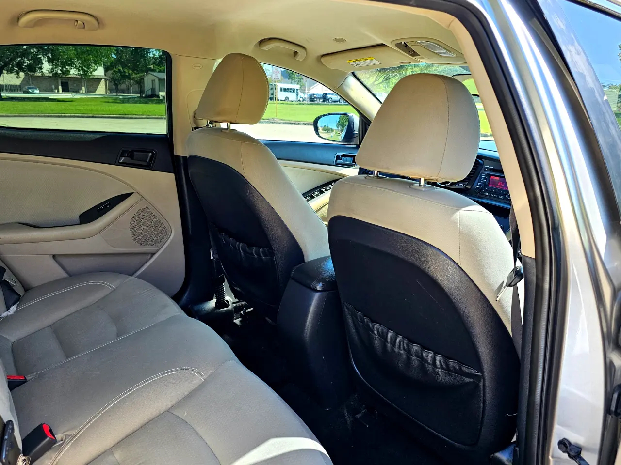 Kia Optima LX MT 2013