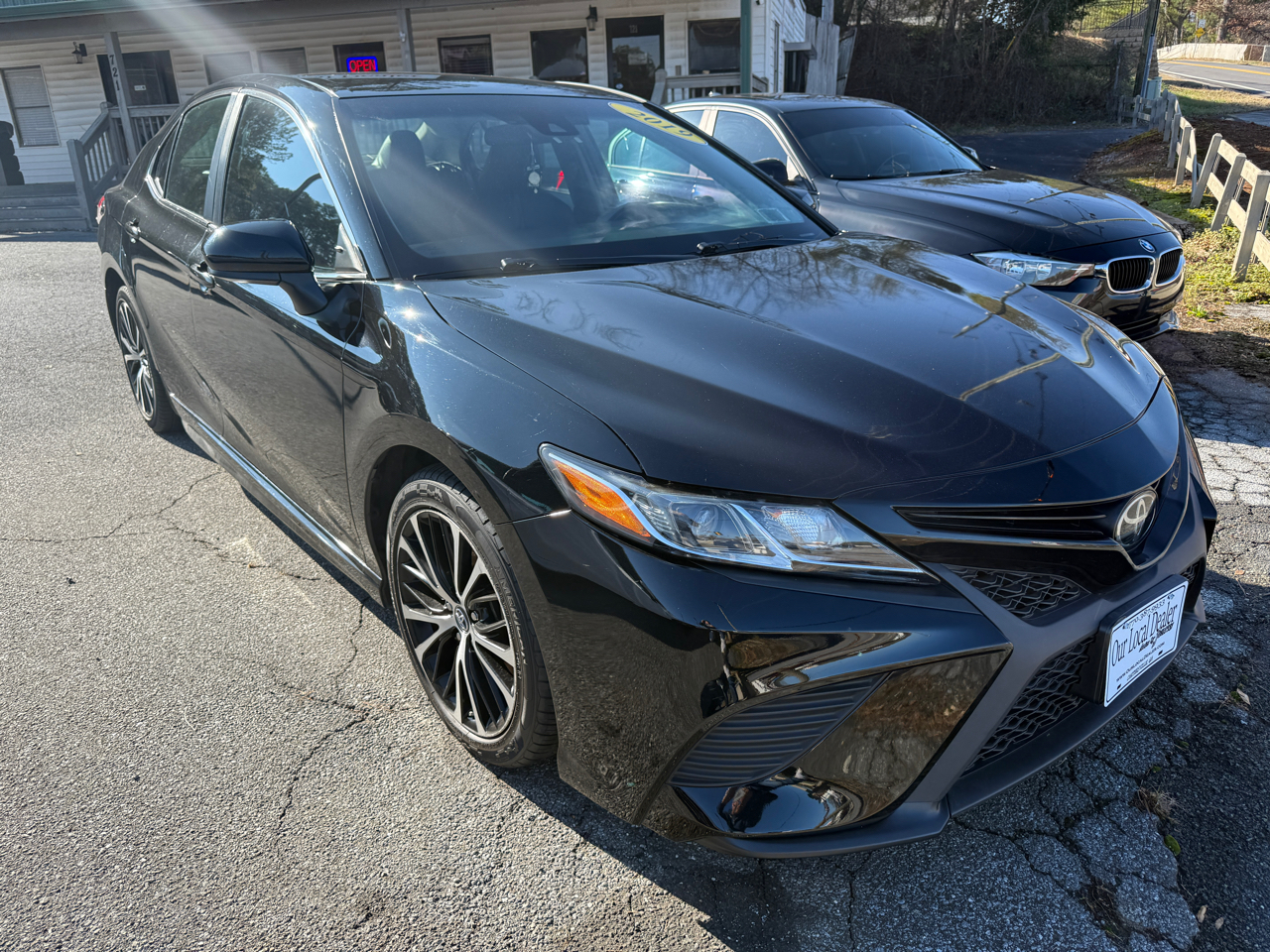 2019 Toyota Camry SE