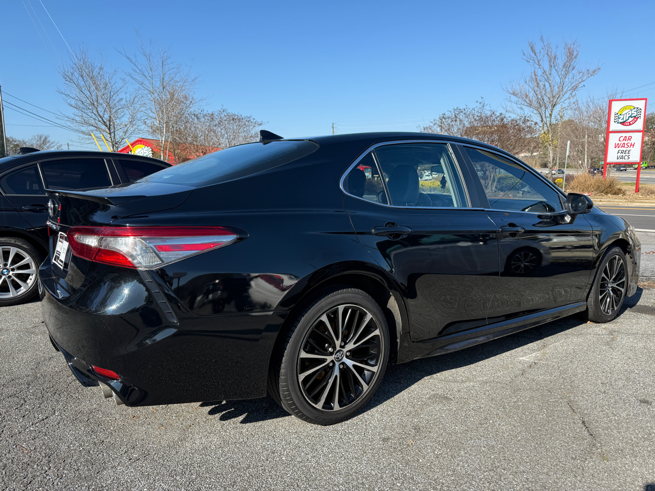 Toyota Camry SE 2019