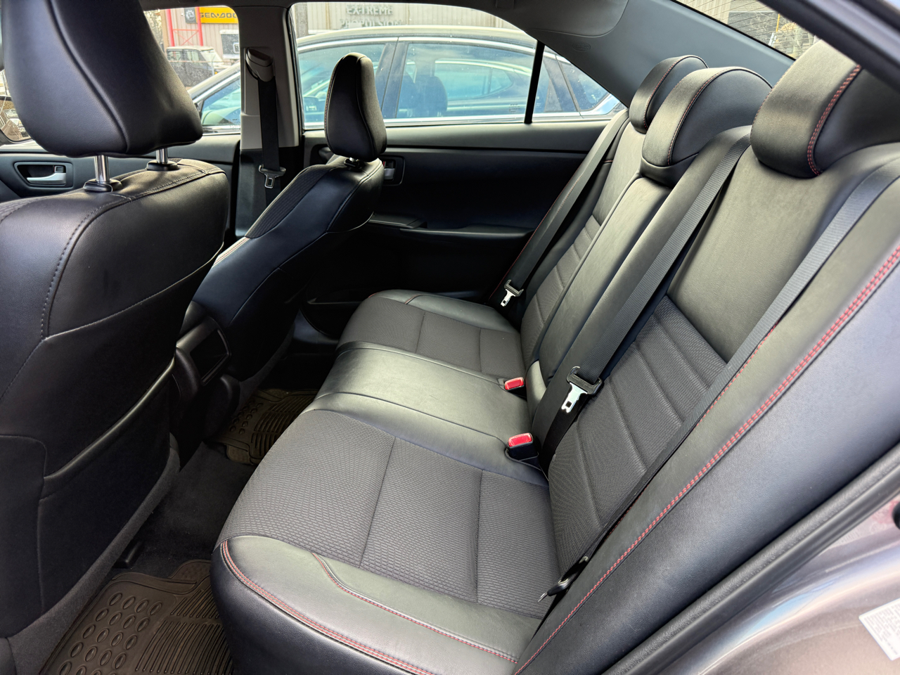 Toyota Camry SE 2017