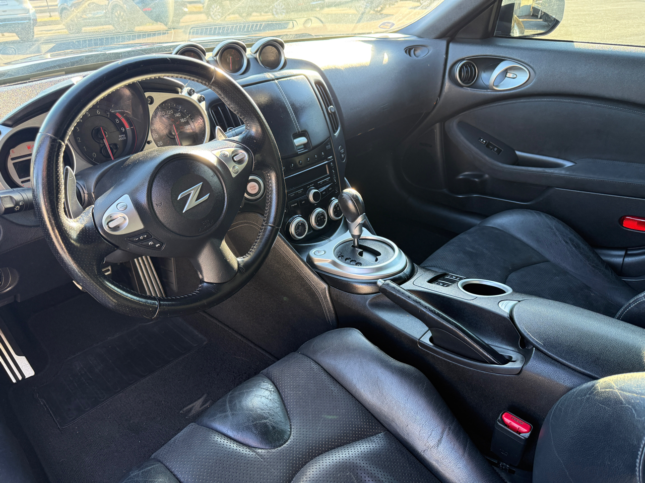 Nissan 370Z 2dr Cpe Auto Touring 2010