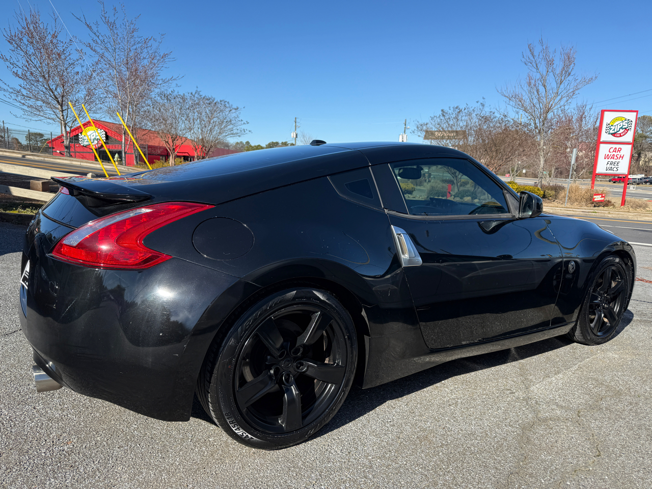 Nissan 370Z 2dr Cpe Auto Touring 2010