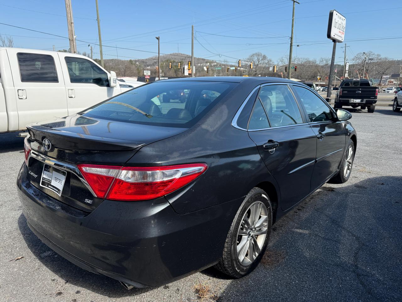 Toyota Camry SE 2016