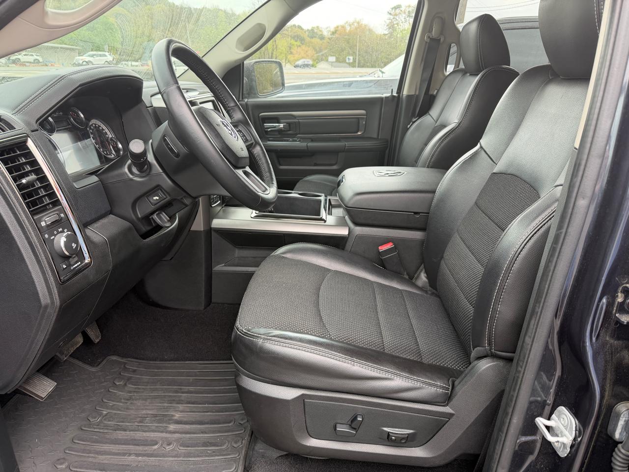 RAM 1500 4WD Quad Cab 140.5" Sport 2014