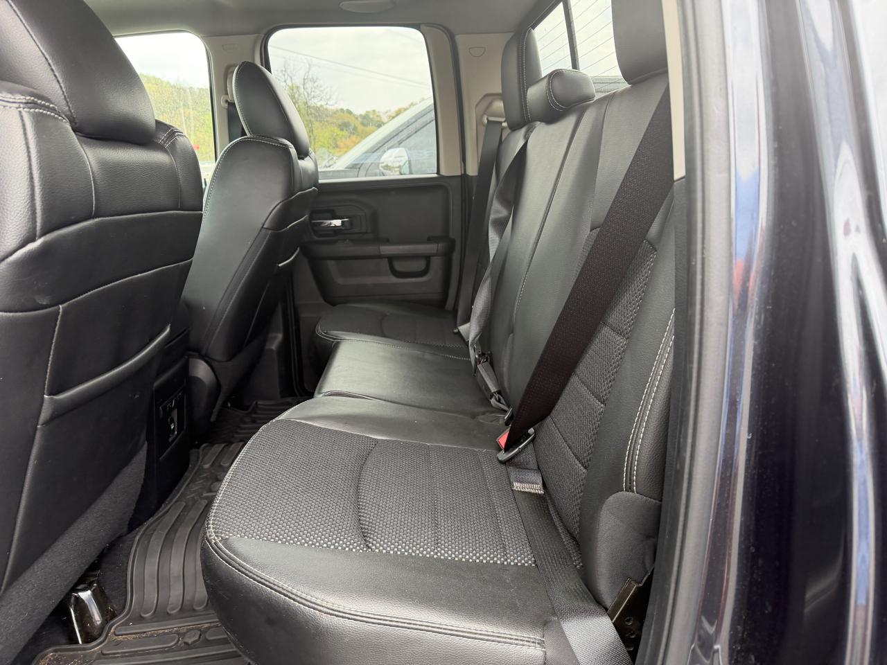 RAM 1500 4WD Quad Cab 140.5" Sport 2014