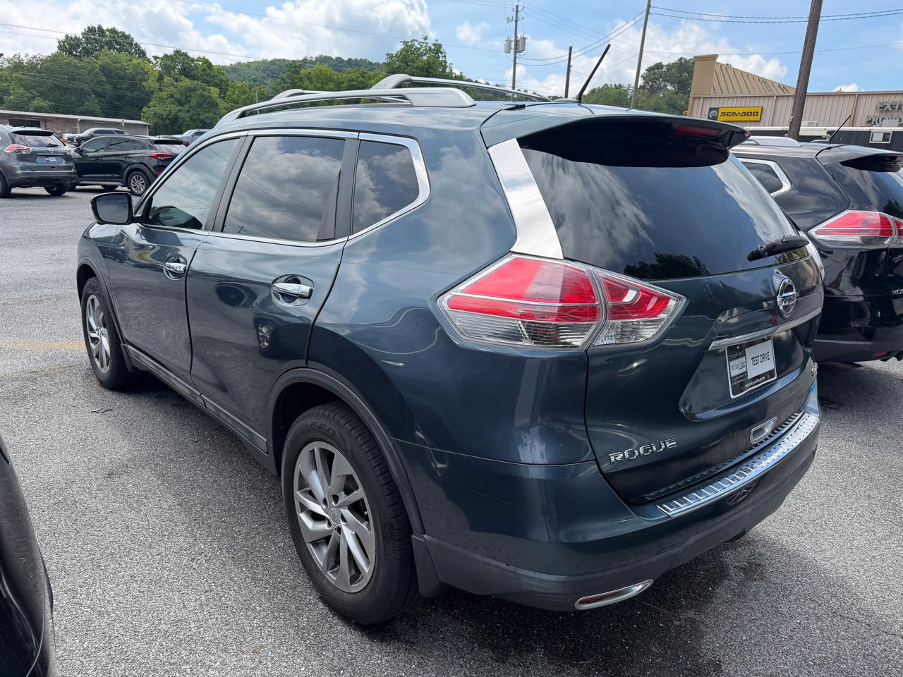 Nissan Rogue  2014