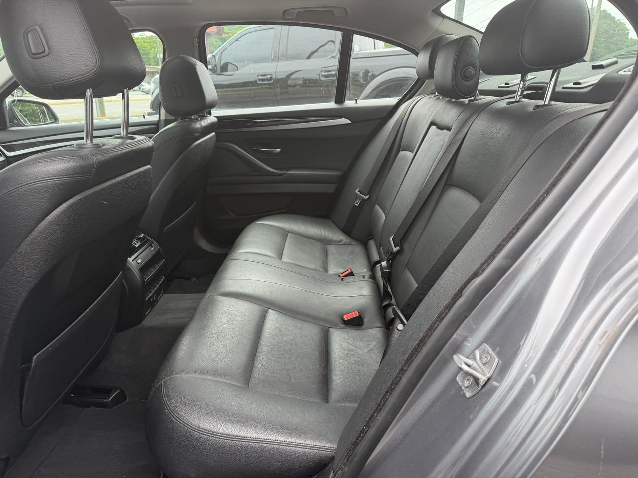 BMW 5-Series 528i xDrive 2016
