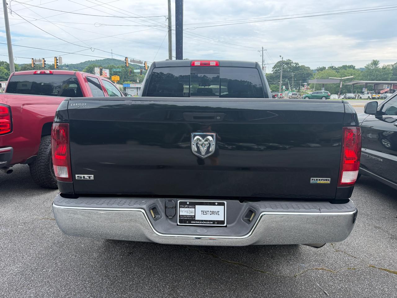 RAM 1500 2WD Quad Cab 140.5" SLT 2017