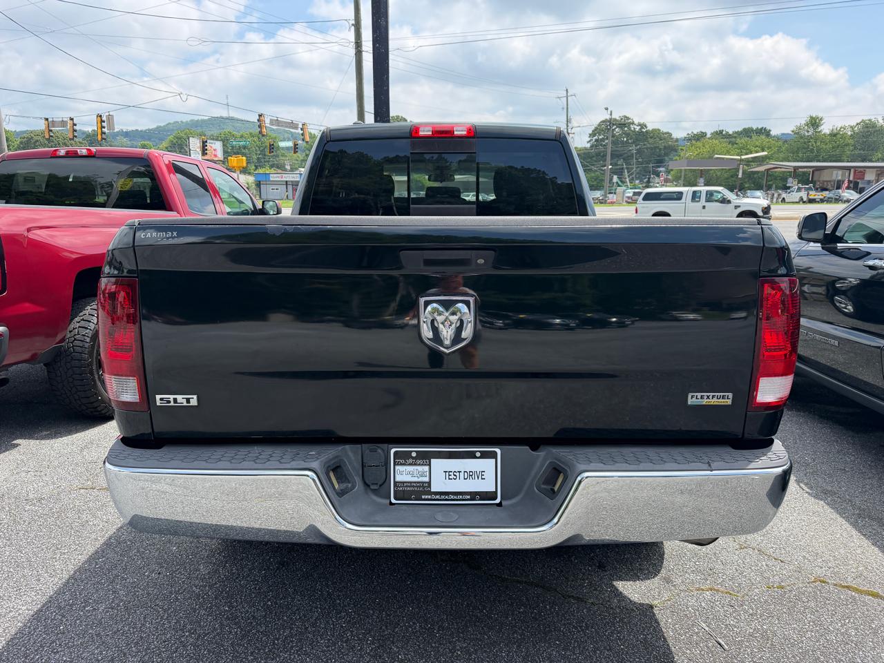 RAM 1500 2WD Quad Cab 140.5" SLT 2017