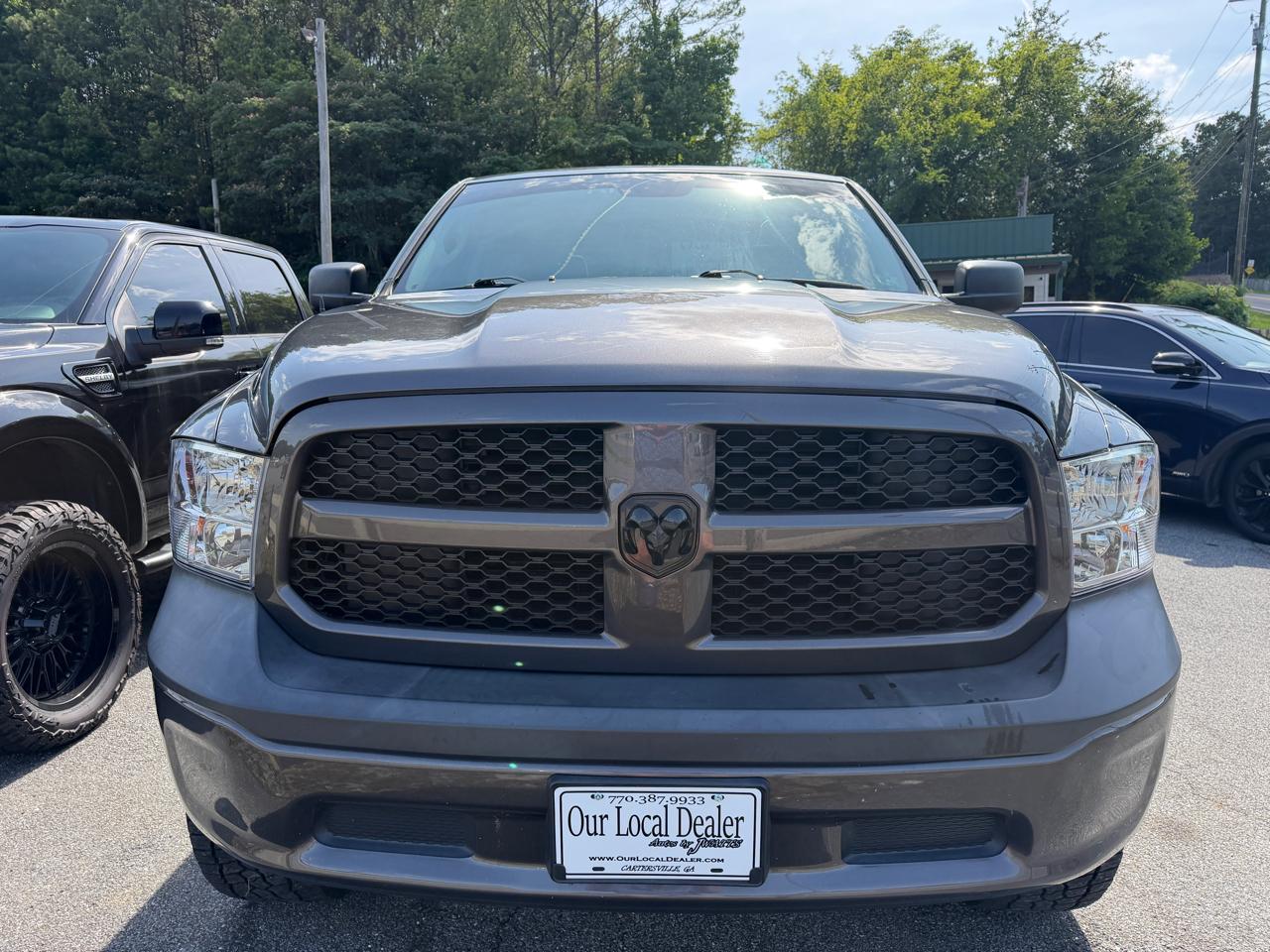 RAM 1500 4WD Crew Cab 140.5" Express 2016