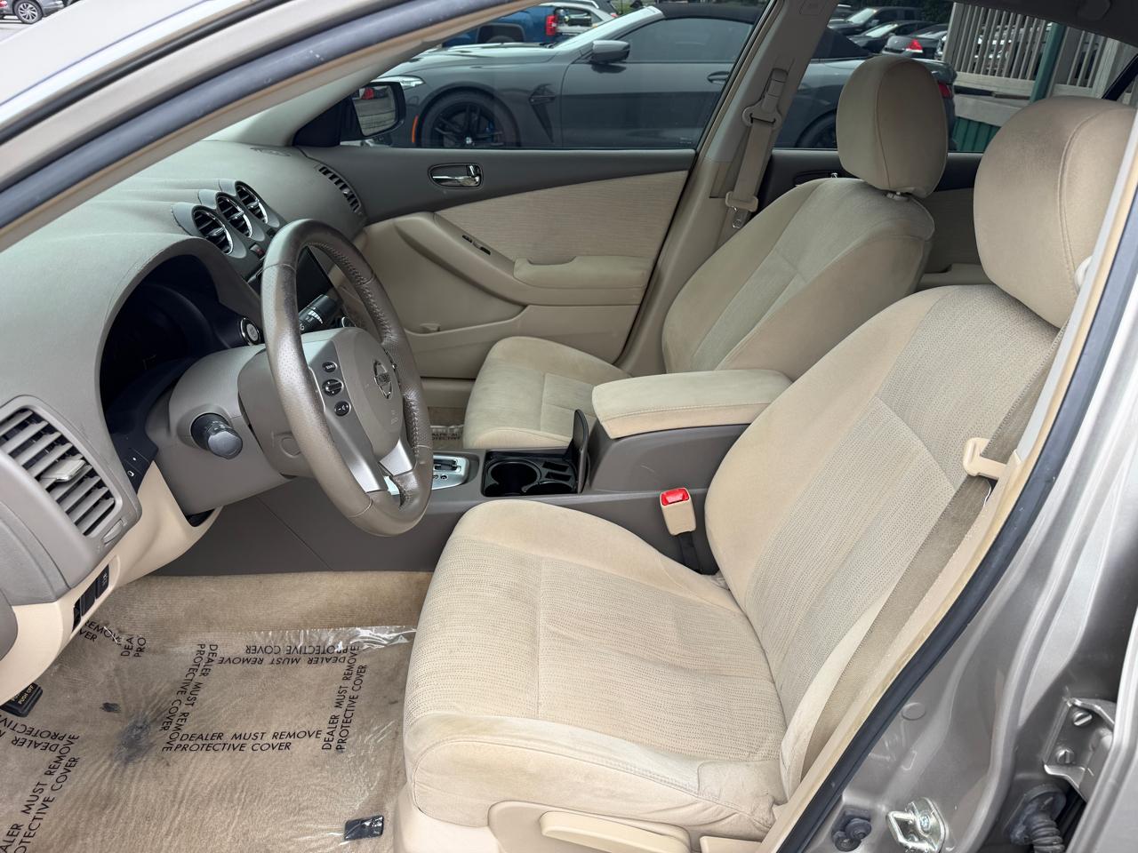 Nissan Altima  2011
