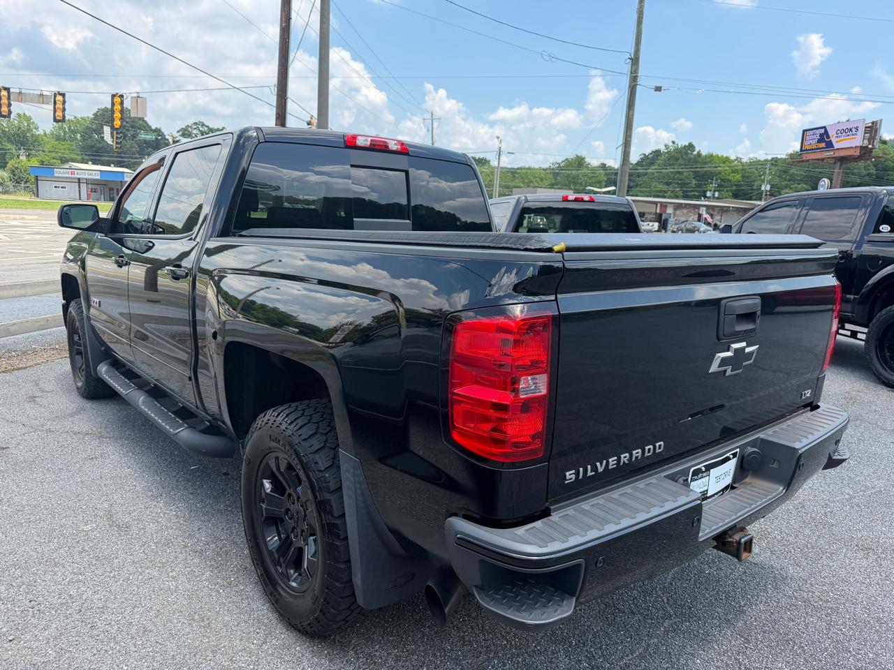 Chevrolet Silverado 1500 LTZ Z71 Crew Cab 4WD 2015