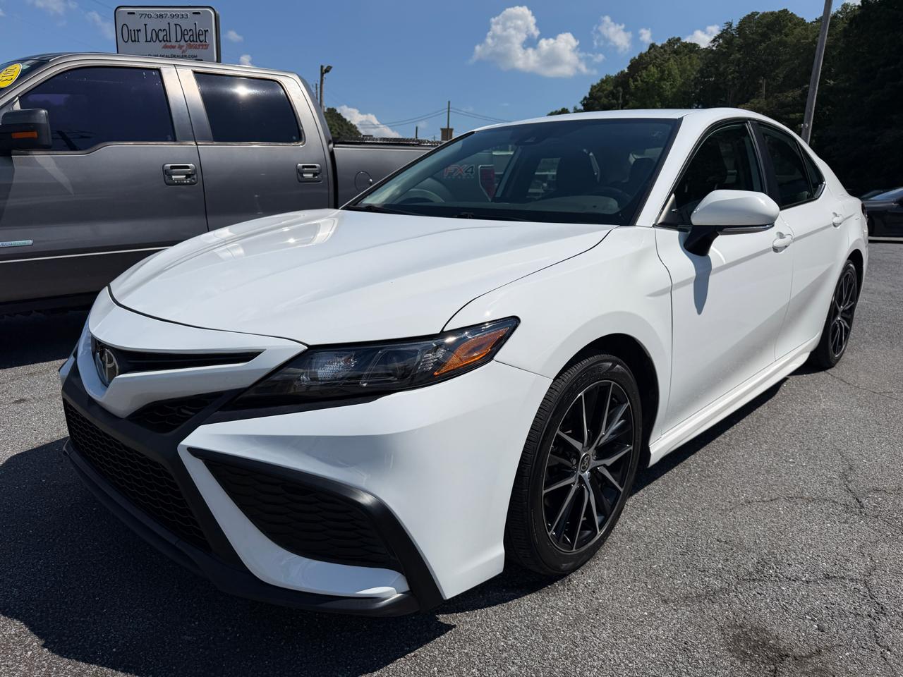 2022 Toyota Camry SE