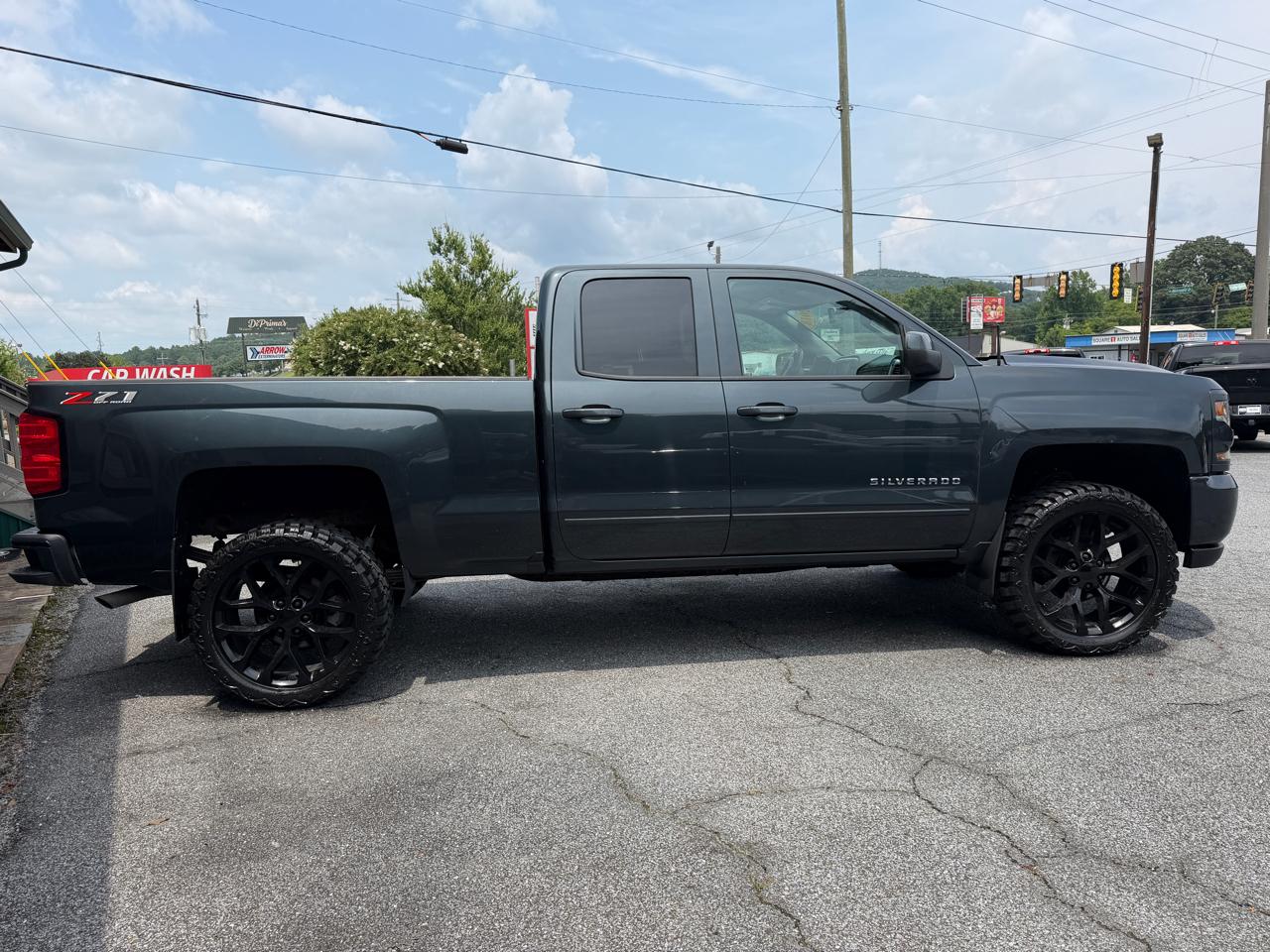 Chevrolet Silverado 1500 4WD Double Cab 143.5" LT w/2LT 2018