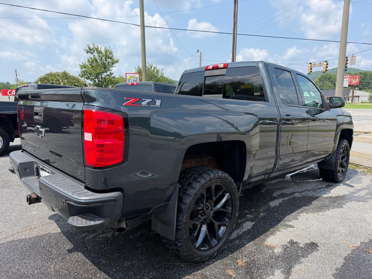 Chevrolet Silverado 1500 4WD Double Cab 143.5" LT w/2LT 2018
