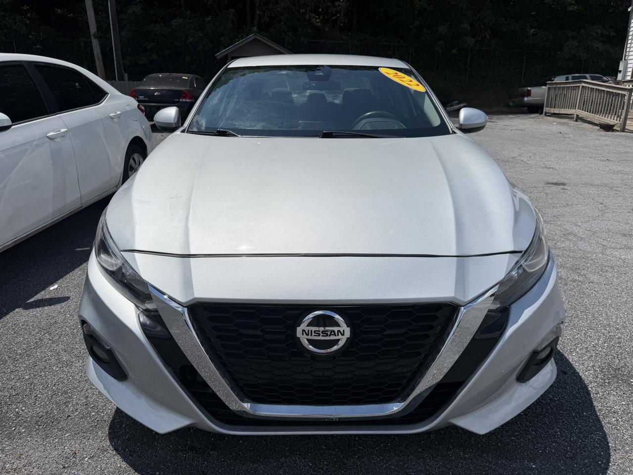 Nissan Altima  2022