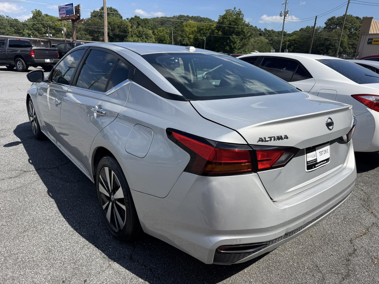 Nissan Altima  2022