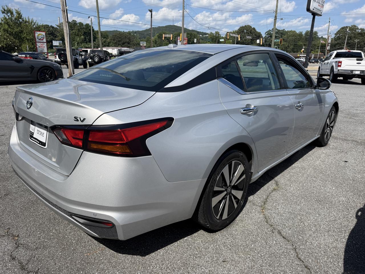 Nissan Altima  2022