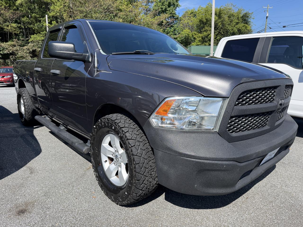 RAM 1500 2WD Quad Cab 140.5" Tradesman 2015
