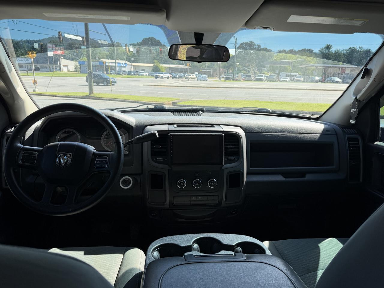 RAM 1500 2WD Quad Cab 140.5" Tradesman 2015