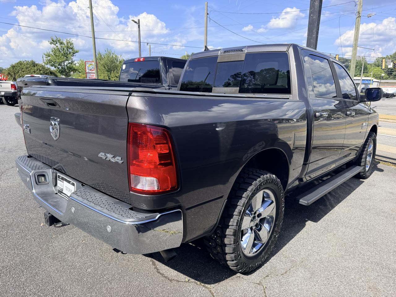 RAM 1500 4WD Crew Cab 140.5" Big Horn 2015