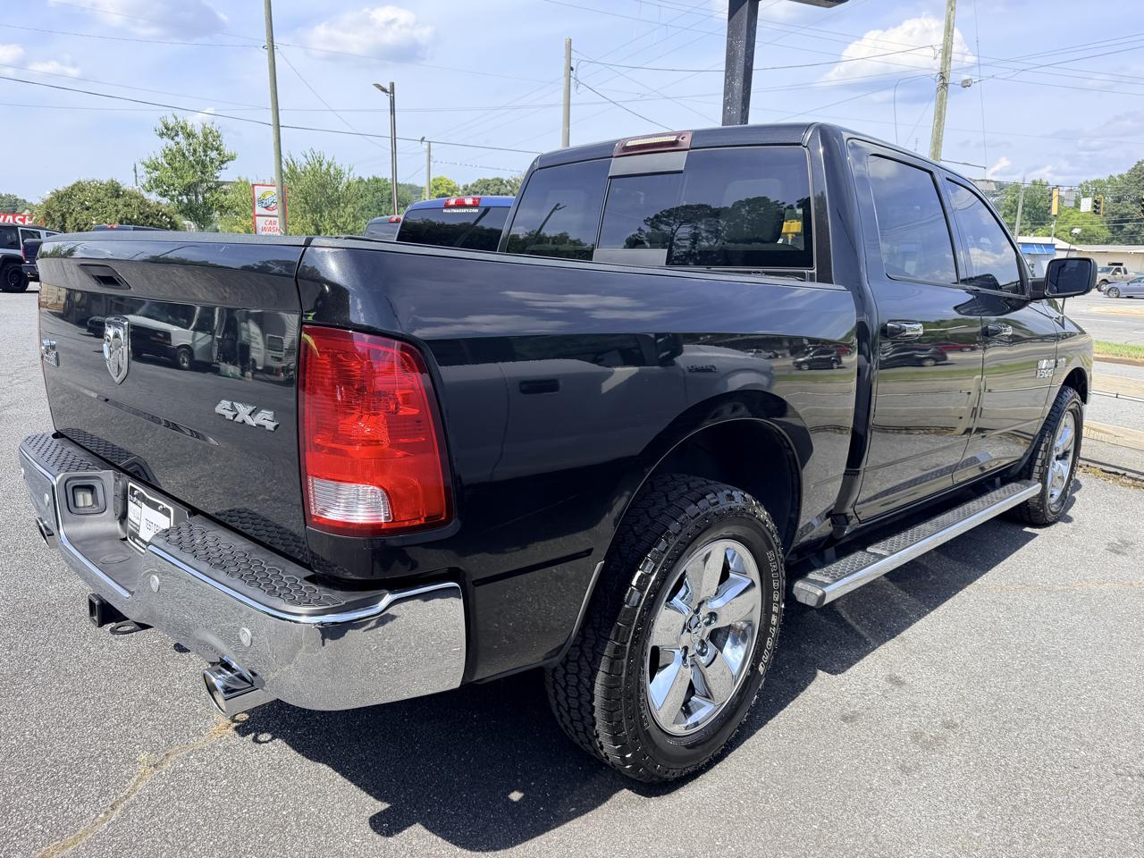 RAM 1500 4WD Crew Cab 140.5" Big Horn 2016