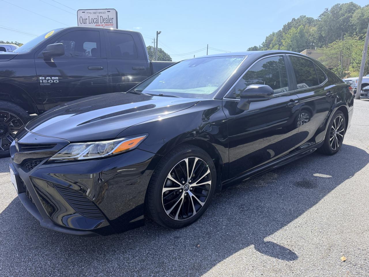 2019 Toyota Camry SE