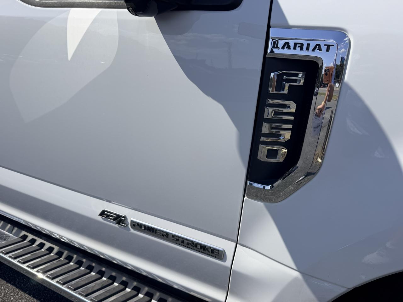 Ford F-250 SD Lariat Crew Cab 4WD 2017