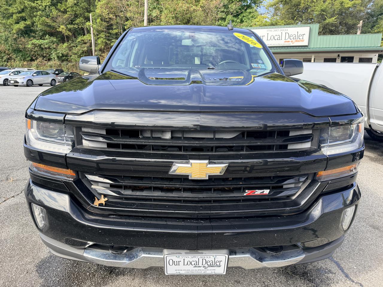 Chevrolet Silverado photo 3