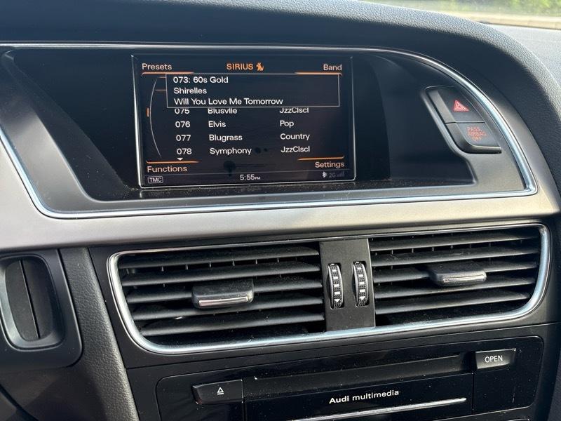 Audi A4 2.0T Sedan quattro Tiptronic 2014