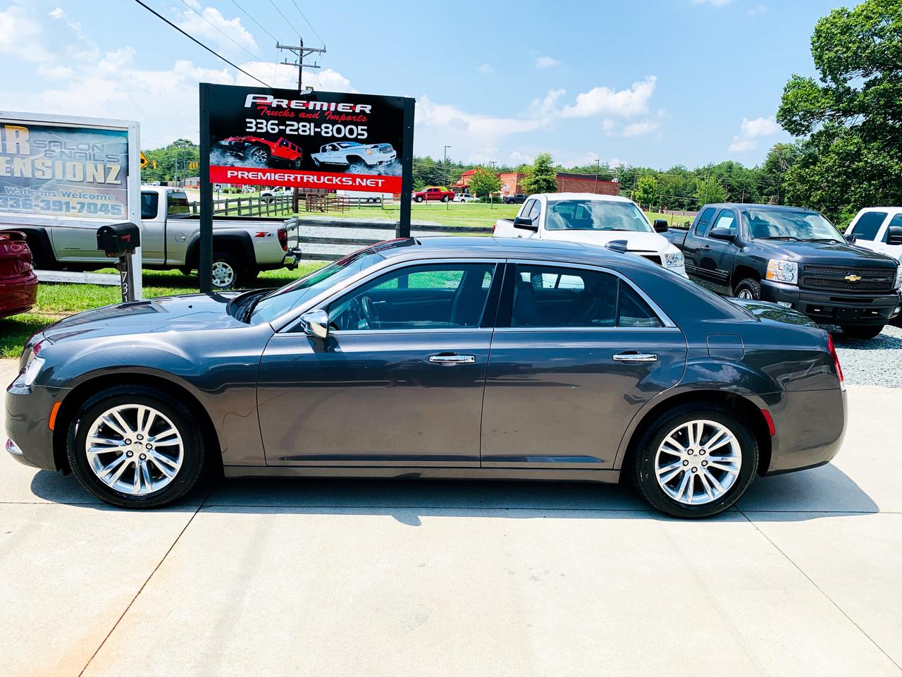 Used 2016 Chrysler 300 4dr Sdn 300C Hemi RWD for Sale in King NC 27021