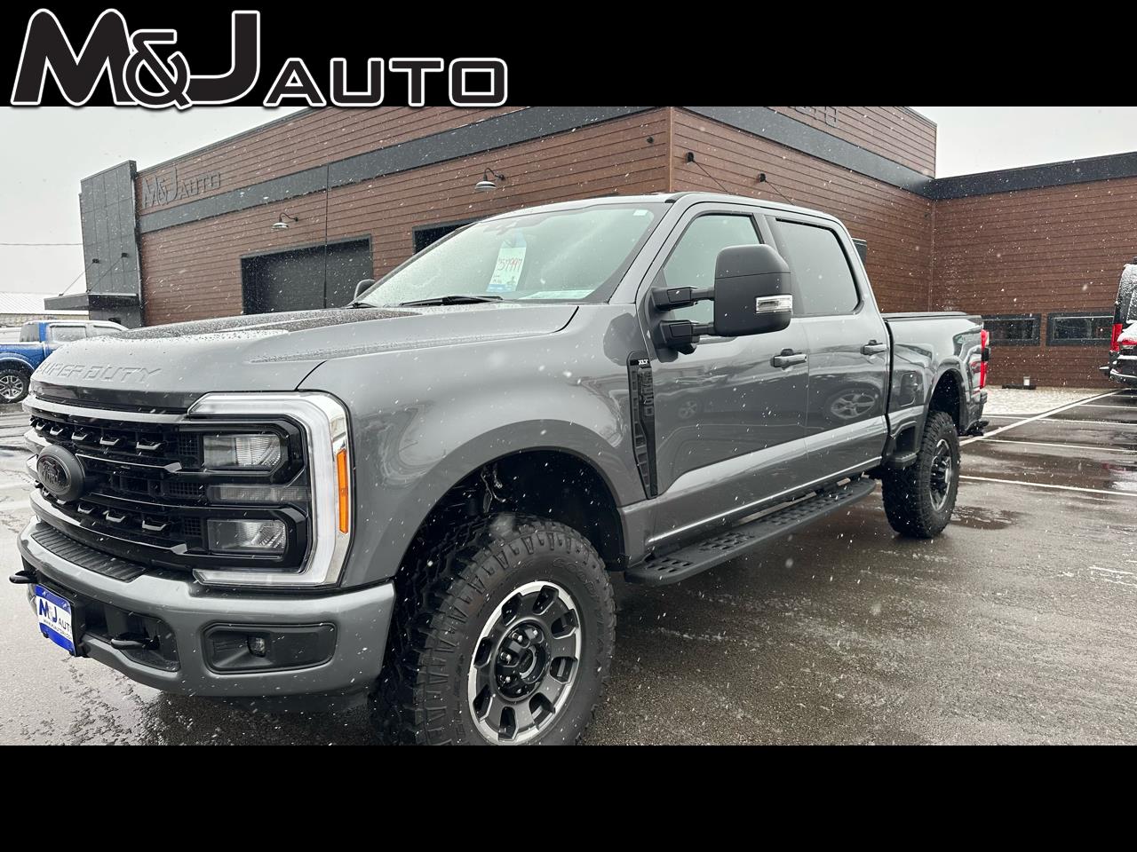2023 Ford Super Duty F-250 SRW 4WD Crew Cab 156" XLT Tremor
