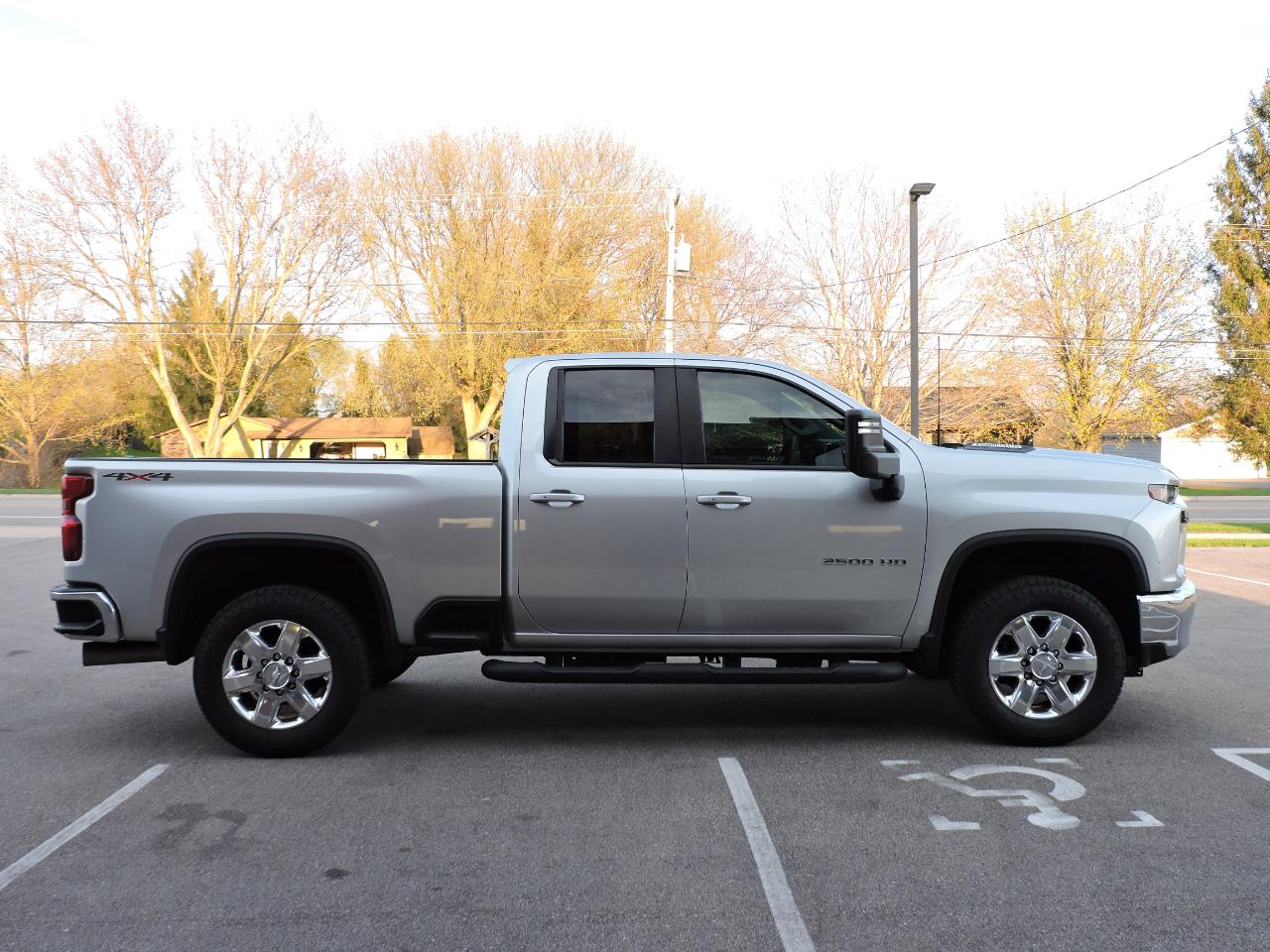 Chevrolet Silverado 2500HD 4WD Double Cab 149" LT 2020