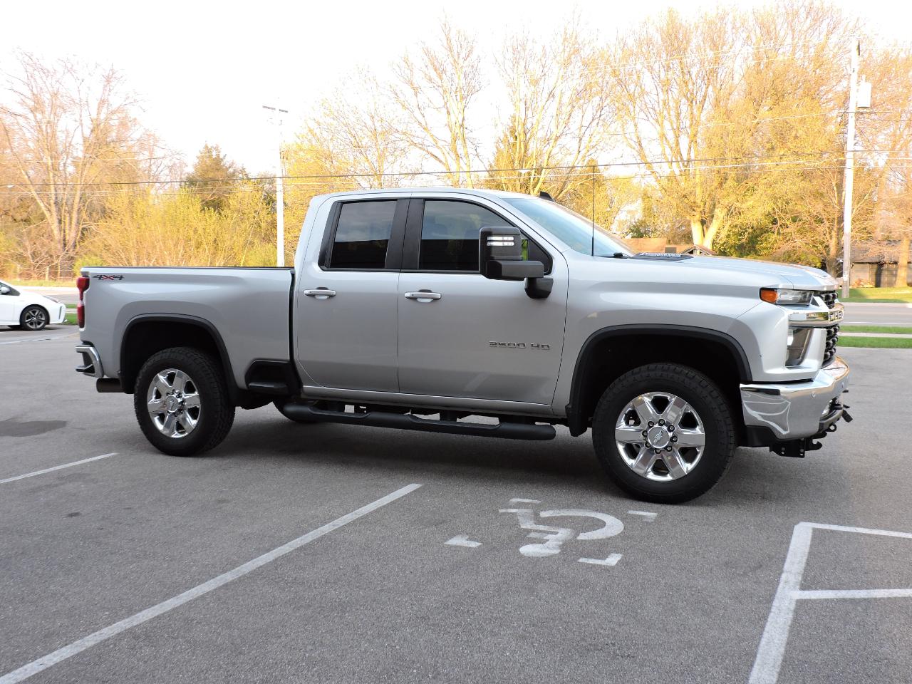 Chevrolet Silverado 2500HD 4WD Double Cab 149" LT 2020