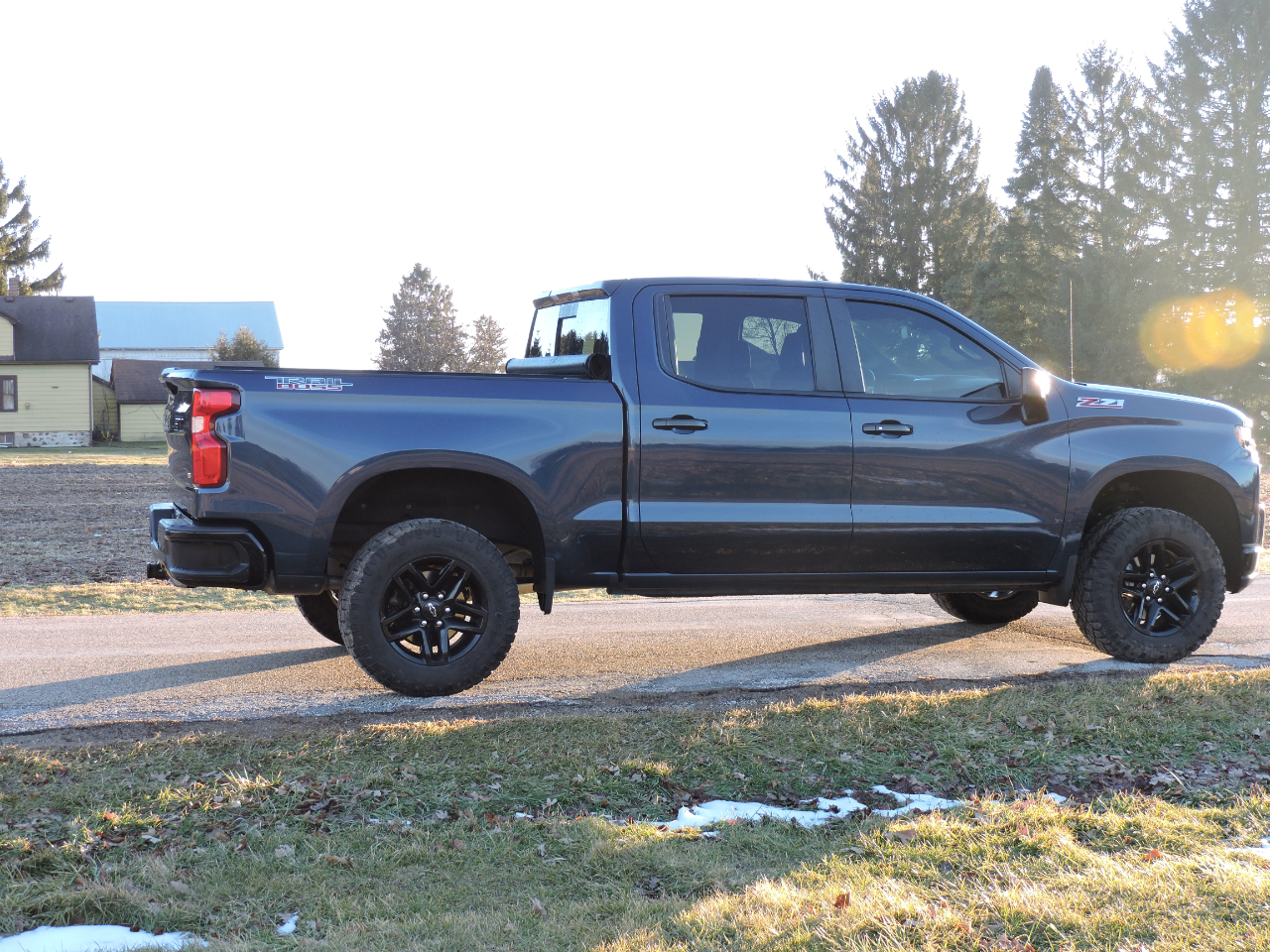 Chevrolet Silverado 1500 4WD Crew Cab 147" LT Trail Boss 2021