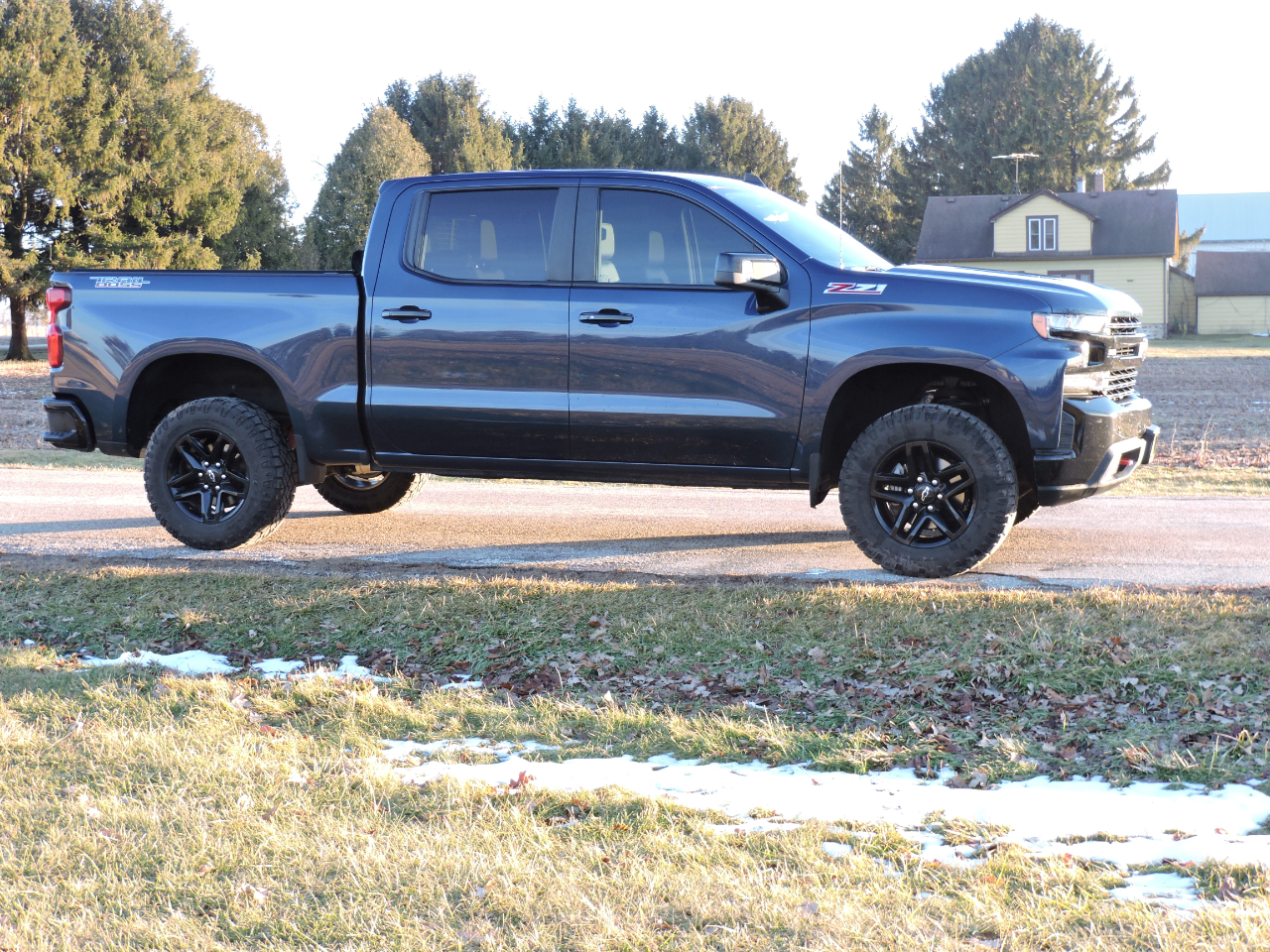 Chevrolet Silverado 1500 4WD Crew Cab 147" LT Trail Boss 2021