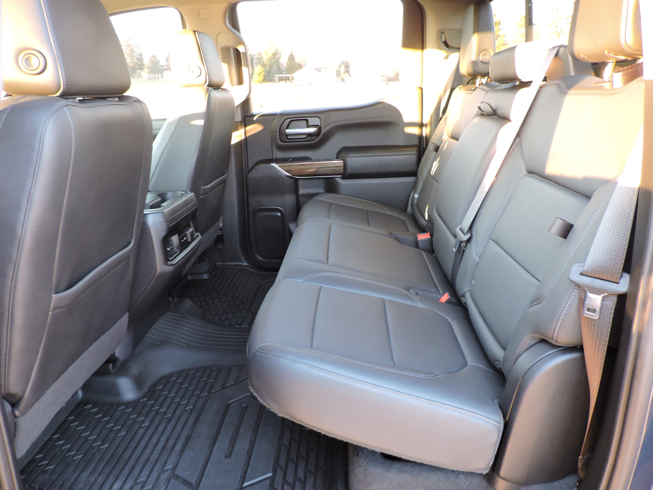 Chevrolet Silverado 1500 4WD Crew Cab 147" LT Trail Boss 2021