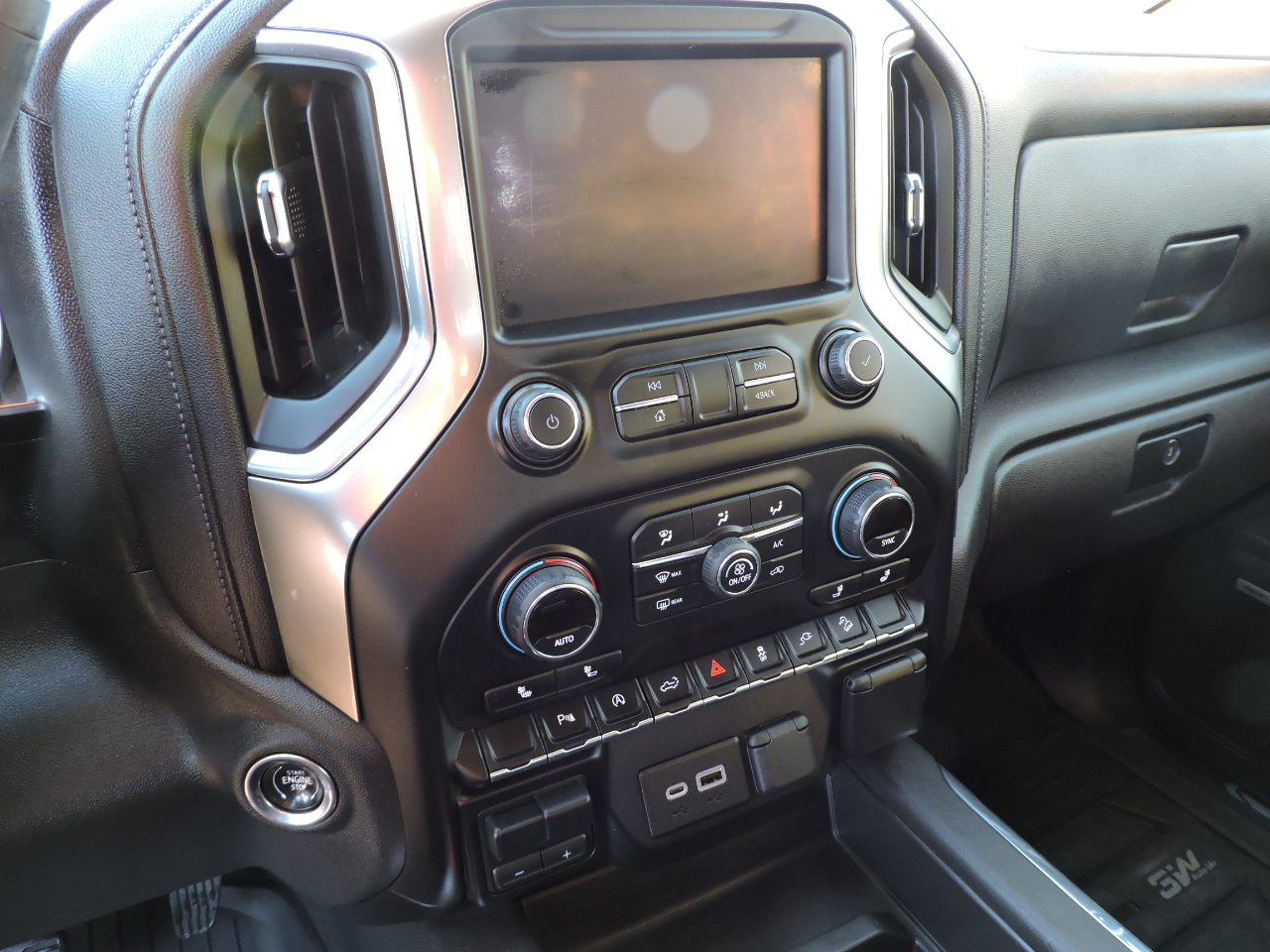 Chevrolet Silverado 1500 4WD Crew Cab 147" LT Trail Boss 2021