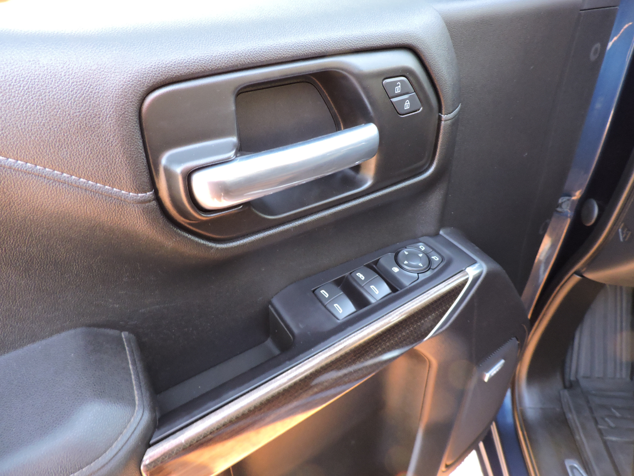 Chevrolet Silverado 1500 4WD Crew Cab 147" LT Trail Boss 2021