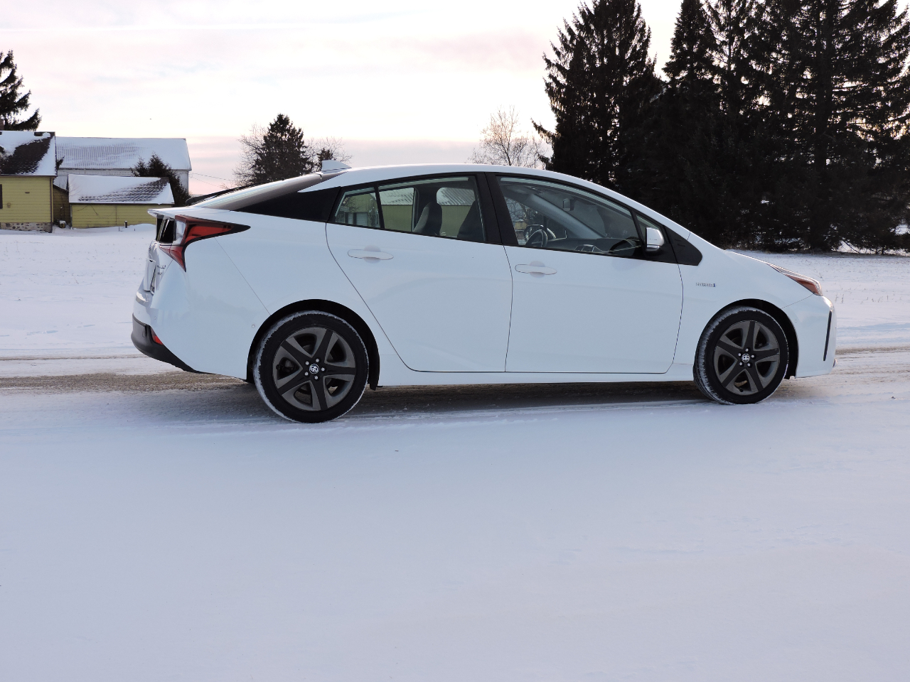 Toyota Prius XLE (Natl) 2021