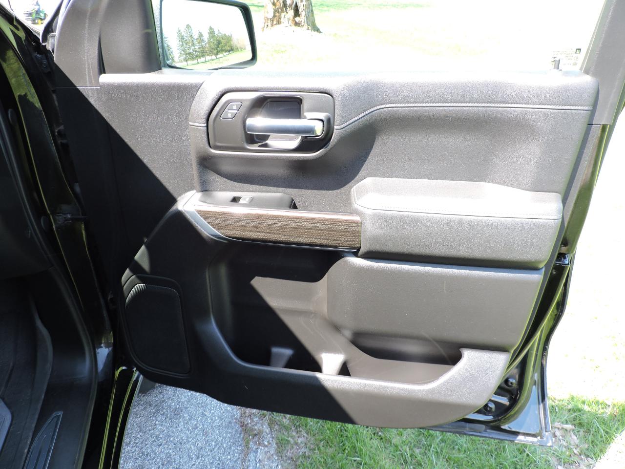 Chevrolet Silverado 1500 4WD Crew Cab 147" LT Trail Boss 2019