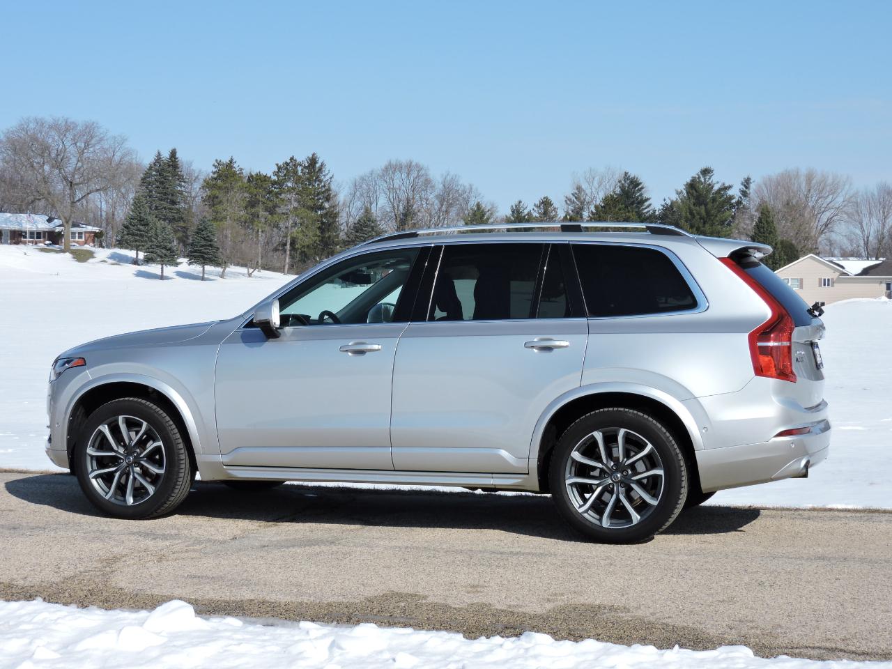 Volvo XC90 T5 AWD 7-Passenger Momentum 2018