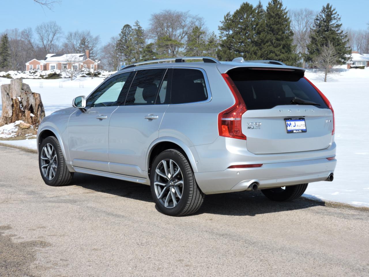 Volvo XC90 T5 AWD 7-Passenger Momentum 2018